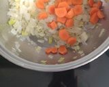 Foto del paso 2 de la receta: Crema de patata con verdura y solomillo de pollo rebozado