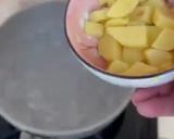 Foto langkah ke 2 dari resep Sop Sosis Bakso Praktis.
