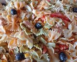 Foto del paso 4 de la receta: Ensalada de pajaritas con guacamole