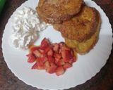 Foto del paso 8 de la receta Torrijas rústicas con fresas maceradas y nata montada