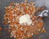 Foto langkah ke 5 dari resep Perkedel Kentang Talas.