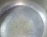 A picture of step 3 of Chicken Onion Spaghetti.