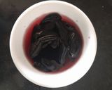 A picture of step 1 of Kokam chutney.