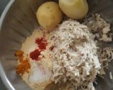 A picture of step 2 of Raw banana kofta curry.
