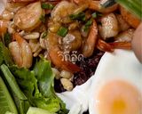 รูปขั้นตอนการทำที่ 4 ของ กุ้งผัดกระเทียม