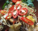 Hình bước làm 7 của món Gà Xào Sả Ớt