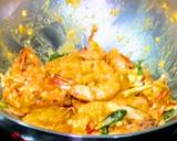 Salted Egg Yolks Butter Prawns recipe step 4 photo