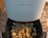Foto del paso 2 de la receta: Picatostes con bordes de pizza en Airfryer