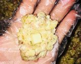 Foto langkah ke 7 dari resep Macaroni Cheese Ball.