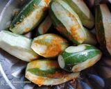 A picture of step 1 of Chal Potol (Parwals cooked with Gobindobhog Rice).