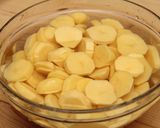 Krumplifőzelék recept fázis 1 fotója