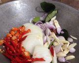 Foto langkah ke 1 dari resep Cumi saus tiram.