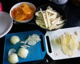 Foto del paso 3 de la receta: Carne (vaca, pollo o cerdo) al horno, con vegetales