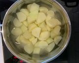 A picture of step 2 of Mashed potatoes.
