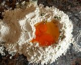 Foto del paso 1 de la receta: Raviolones de marisco, con salsa de Spirulina. #panal
