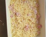 A picture of step 5 of Nudel Auflauf - baked pasta with cheese and ham.