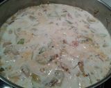 A picture of step 5 of Leeks with chicken in white sauce.