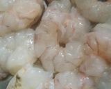 A picture of step 1 of Prawns dry masala.