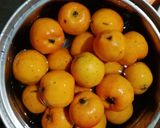 Foto del paso 2 de la receta: Tejocotes en almíbar (no tan dulces)