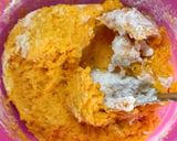 Gambar langkah 2 resipi Kuih Keria.