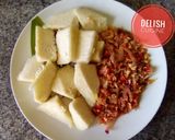 A picture of step 3 of Boiled yam and egg sauce.