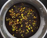 A picture of step 5 of Rawa Chocolate Cake.
