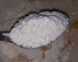 Foto langkah ke 2 dari resep Pastel Kering Mini isi Abon super renyah (takaran sendok).