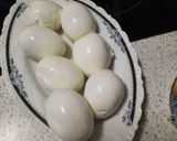 Foto del paso 1 de la receta: Huevos rellenos 😋