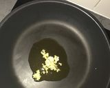 Une image de l'étape 1 de Pâtes aux crevettes sauce cajun.