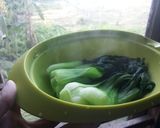 Foto langkah ke 3 dari resep Pokcoy Siram Kuah Bawang.