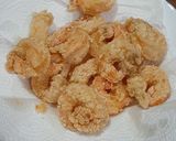 Foto langkah ke 2 dari resep Honey soy sauce shrimp.