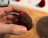 A picture of step 7 of Strawberry Mochi (いちご大福).