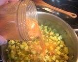 Foto del paso 5 de la receta: Pisto en salsa de pimientos choriceros