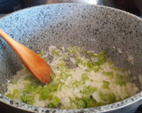 Foto del paso 3 de la receta: Salsa verde "A mi bola" con merluza cocida