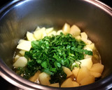 Foto del paso 3 de la receta: Guiso de patatas con carne al aroma de apio