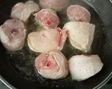 Foto del paso 2 de la receta: Pollo en pepitoria