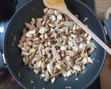 Tejszínes-gombás szűzérme recept fázis 3 fotója