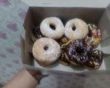 Foto langkah ke 7 dari resep Donat Kentang Takaran sendok empuk dan montok. Tips menguleni pakai tangan.