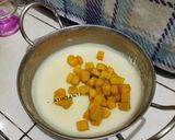 Foto langkah ke 5 dari resep Kuweni Mango Cheesecake.