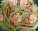 Foto langkah ke 3 dari resep Tumis Labu Siam Udang.