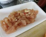 รูปขั้นตอนการทำที่ 2 ของ นาน ไก่ซอสพริกหวาน สลัดกุ้งอะโวคาโด