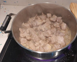 Foto del paso 1 de la receta: Cerdo salsa champiñones
