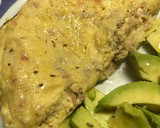 Foto del paso 3 de la receta: Tortilla francesa de atún y tomate, con aguacate