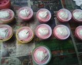 Foto langkah ke 3 dari resep Bolu Kukus semangka.