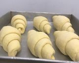 Foto langkah ke 19 dari resep Croissant.