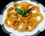 A picture of step 6 of Onion rings pakora.