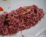 A picture of step 21 of Sumac-beetroo rice with meatballs.