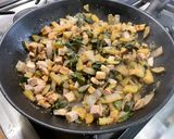 Une image de l'étape 11 de Gratin de blettes et courgette au porc et parmesan.
