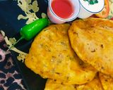 A picture of step 10 of Masaledar aloo puri.