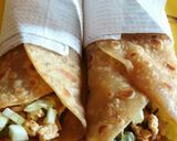 A picture of step 7 of Paneer Veg Roll.
